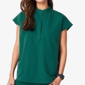 FIGS XS Rafaela Hunter Green Radiology Scrub Top